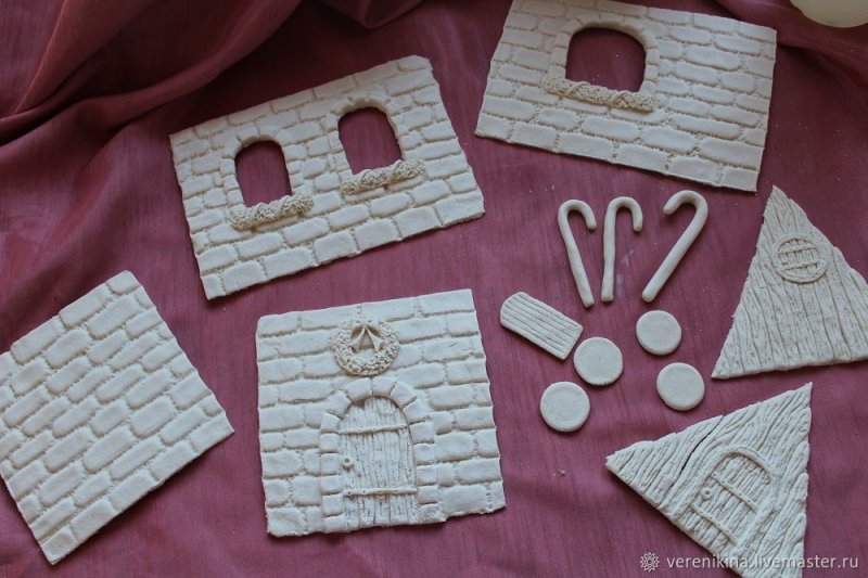 Домик из соленого теста