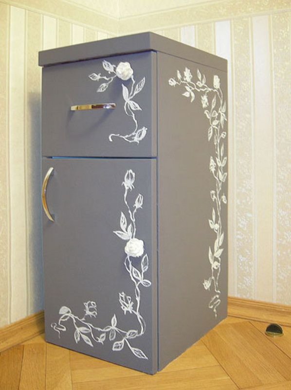 Расписной шкаф