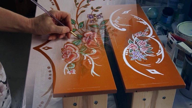 Роспись мебели акриловыми красками