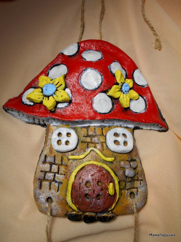 Сказочный домик из соленого теста