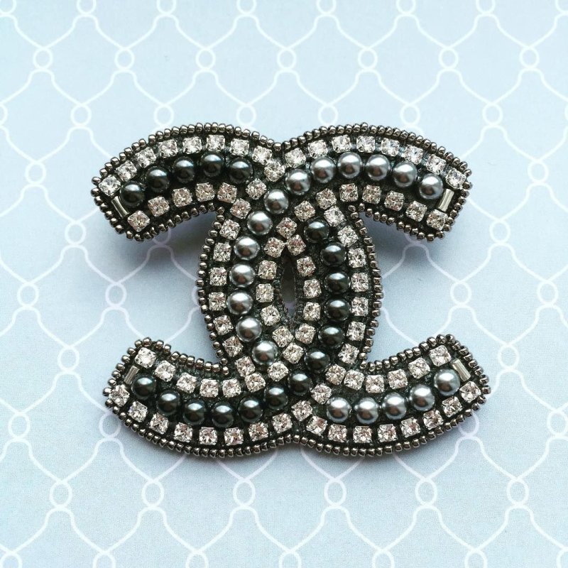 Брошь Chanel 2b24