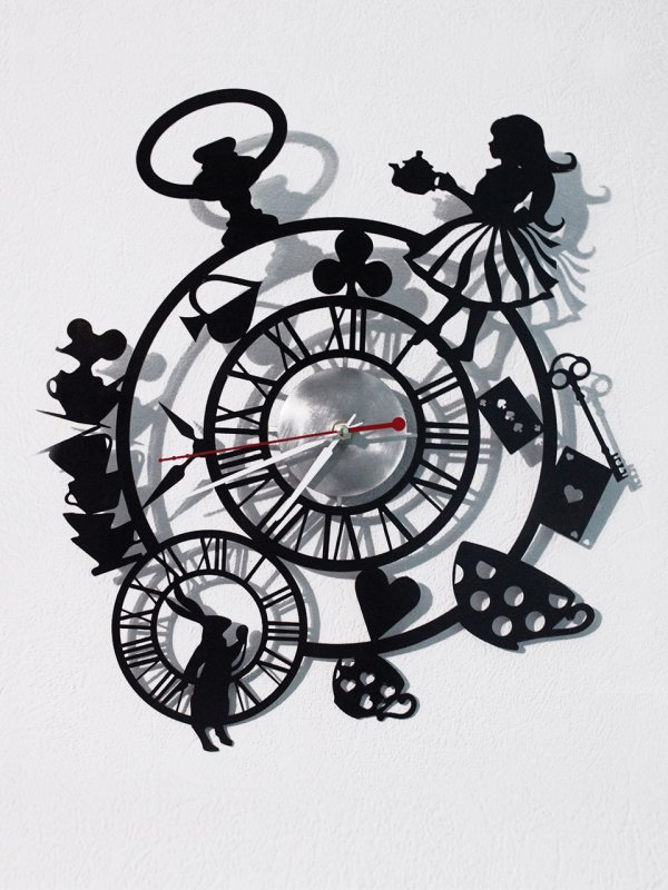 Часы с Алисой взрослые