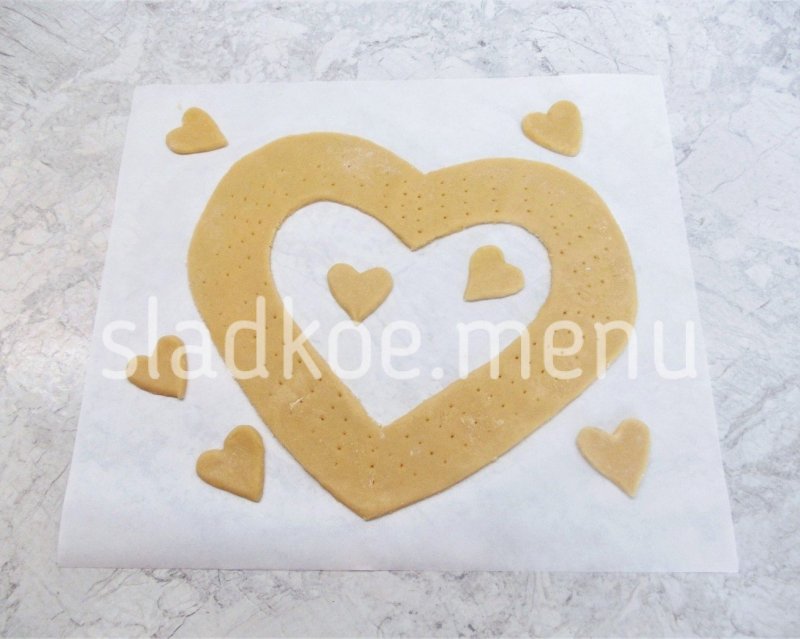 Сердце трафарет для торта медового
