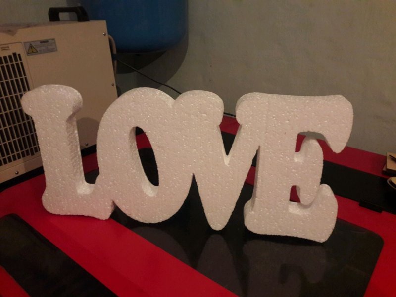 Объемная надпись из пенопласта