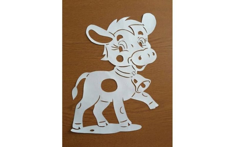 Новогодние украшения на окна бычок