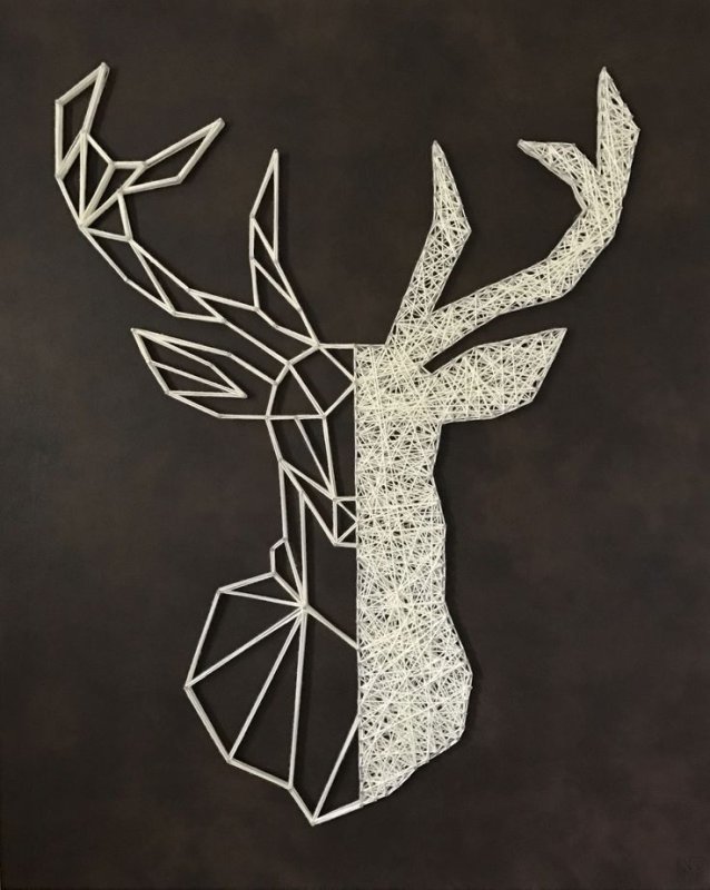 Панно олень из ниток и гвоздей