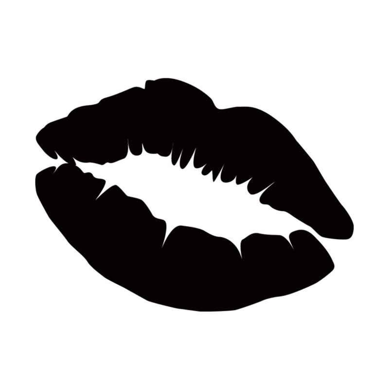 Губы черно белые