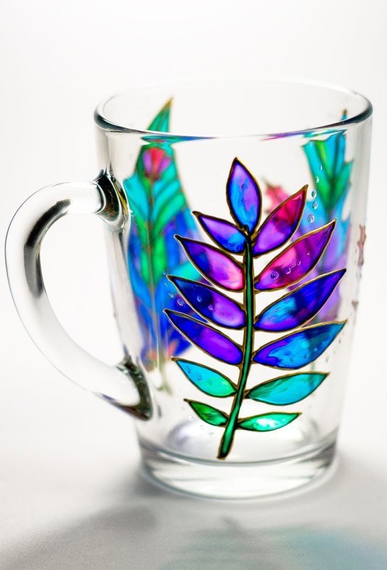 Кружка с витражной росписью