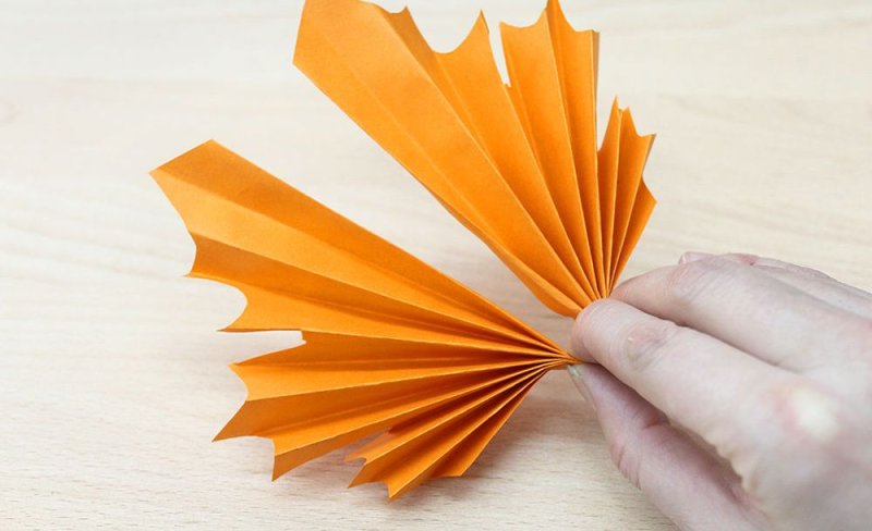 Листочки гармошкой