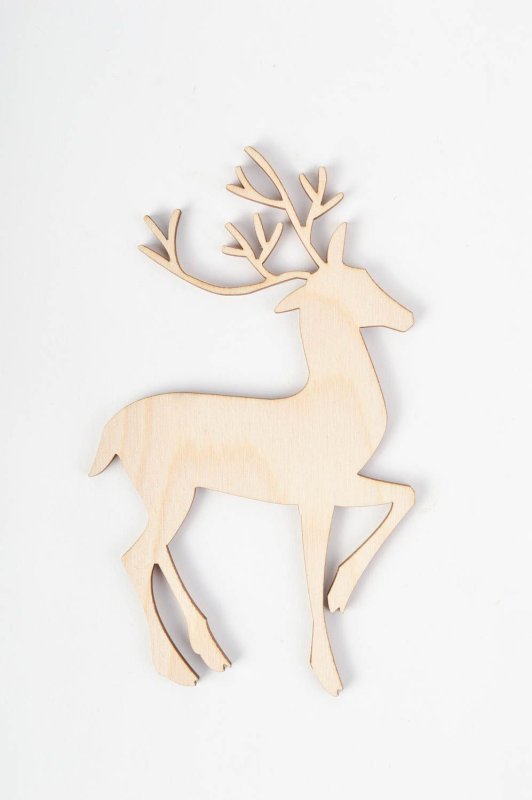 Фигурка оленя из картона