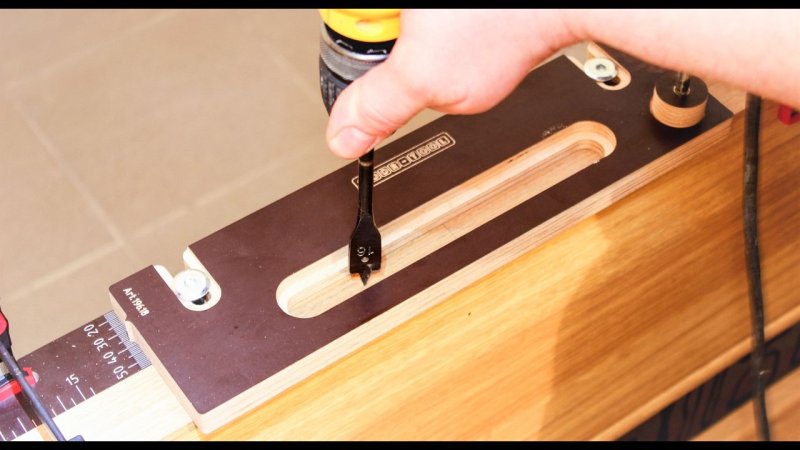 Шаблонодержатель v.4 для врезки петель замков