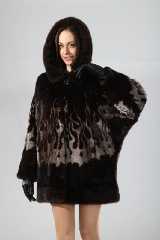 Норковая шуба с мехом на капюшоне