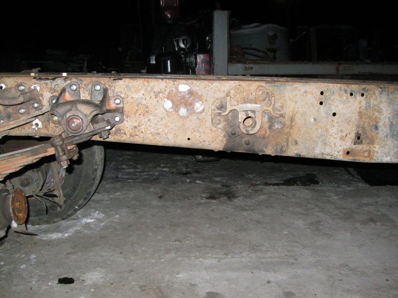 Рессоры на раме ЗИЛ 130