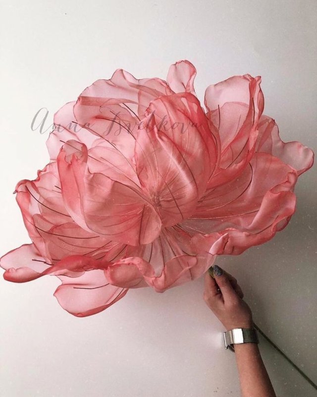 Объемные тканевые цветы