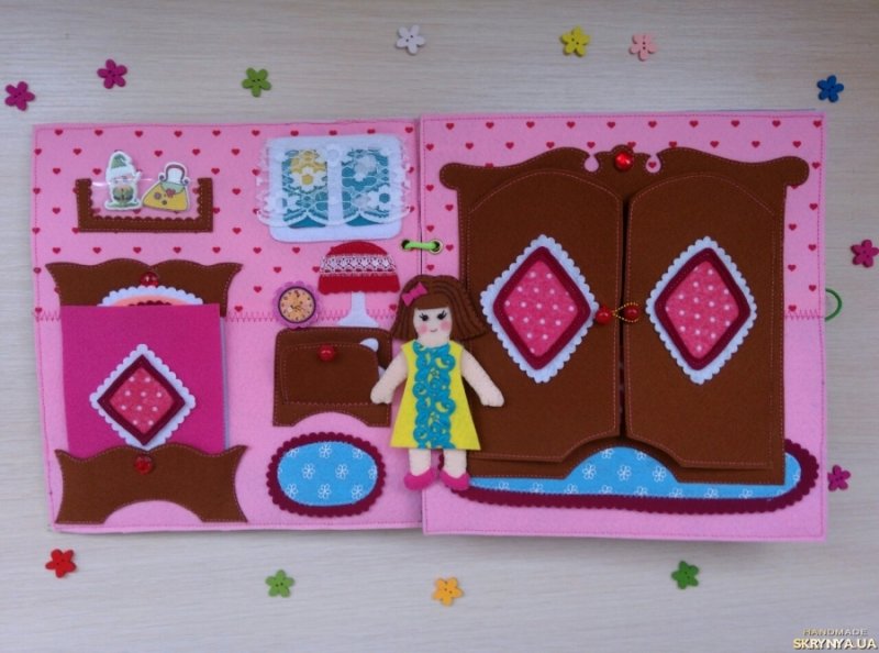 Домик из фетра для куклы