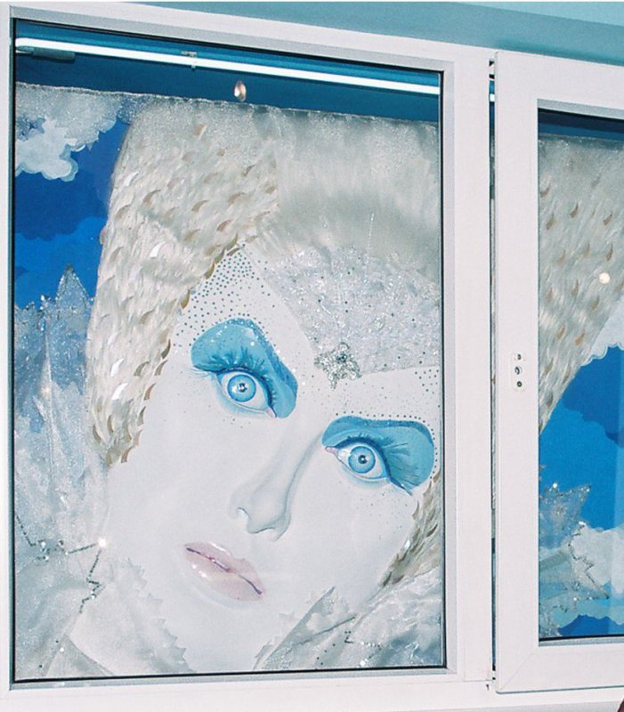 Снежная Королева заглядывает в окно