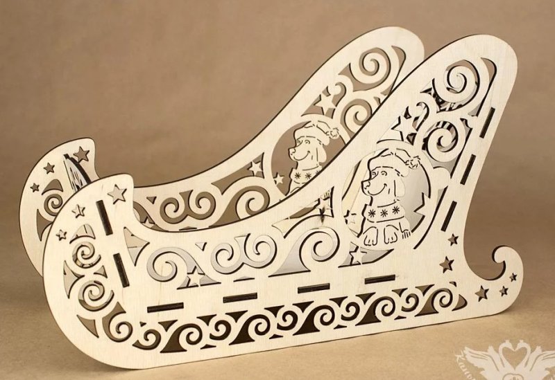 Сани резные из пенопласта