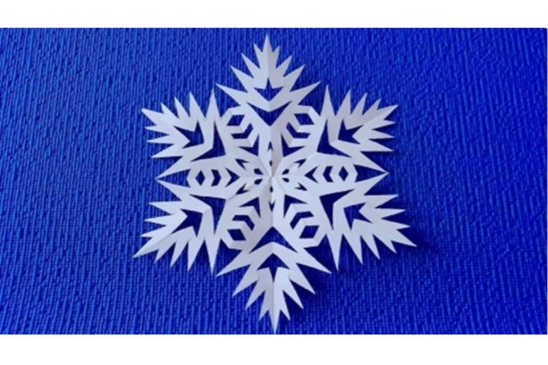 Снежинки вырезать