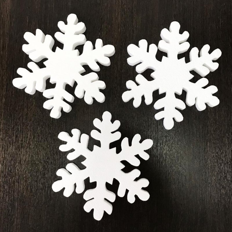 Снежинки из пеноплекса