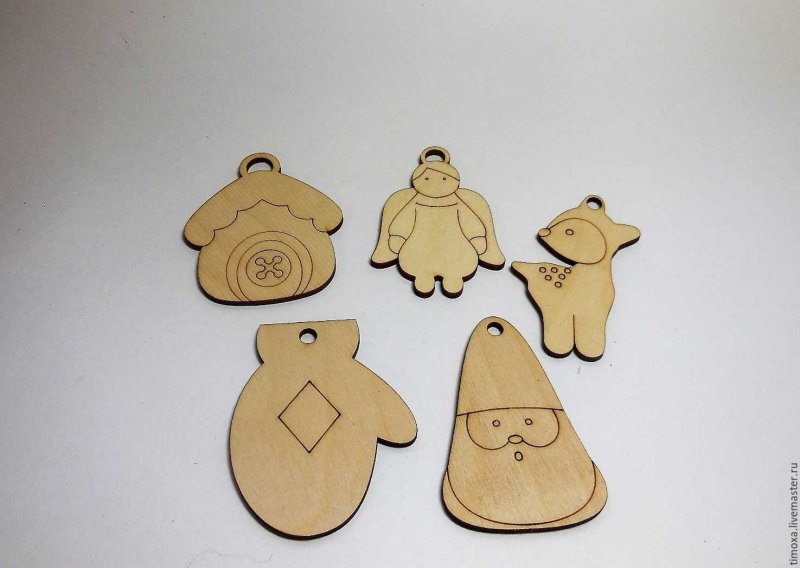 Новогодние игрушки из фанеры