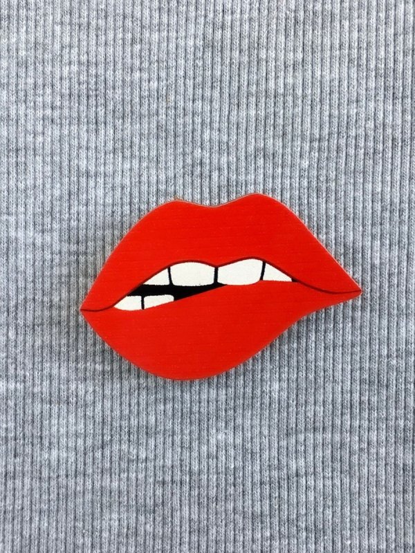 Трафарет губи