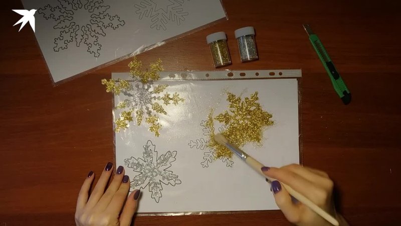 Как приклеить семечки к бумаге