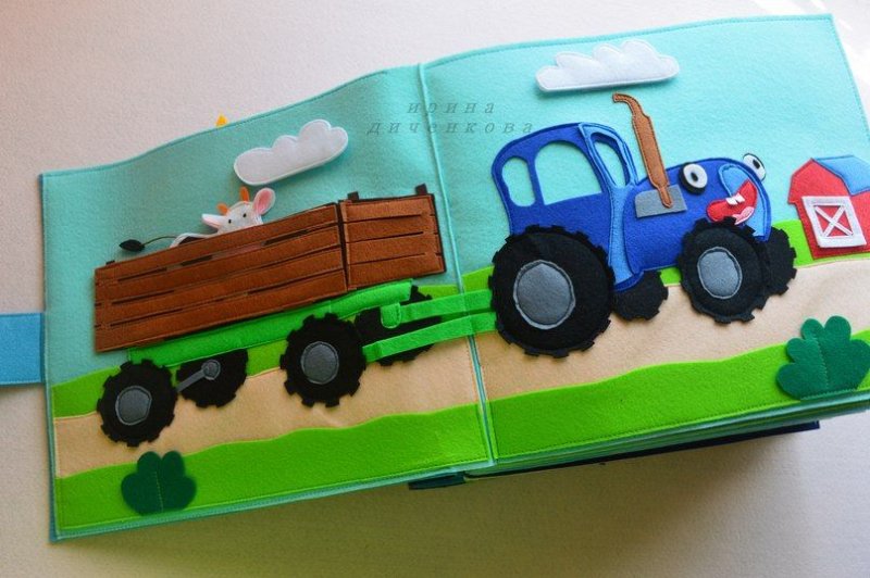Трактор из фетра