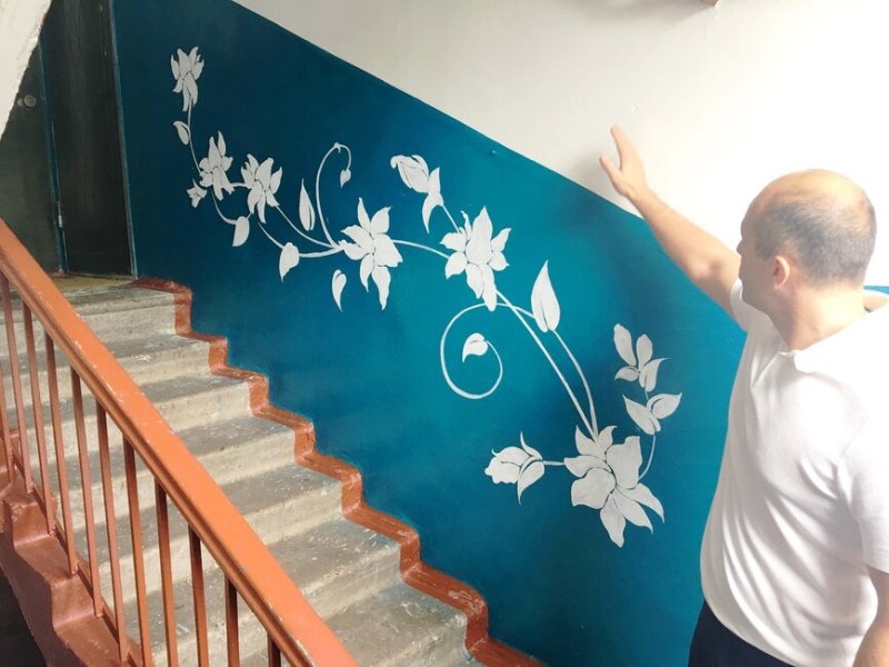 Трафареты на стены в подъезде