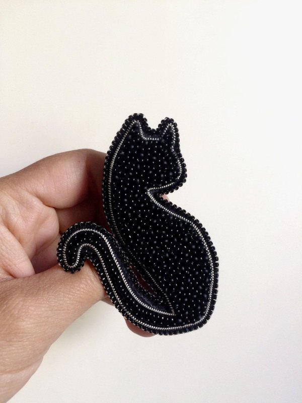 Бисерные броши на фетре