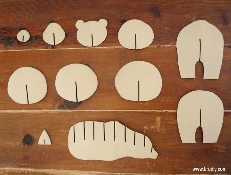 Фигурки из картона