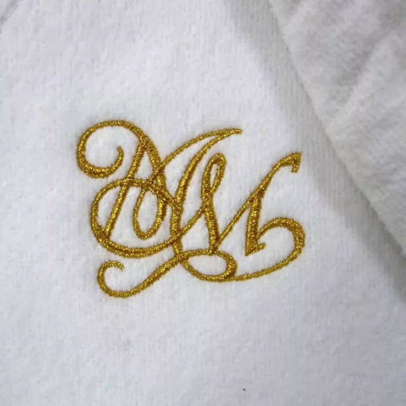 Вышивка логотипа