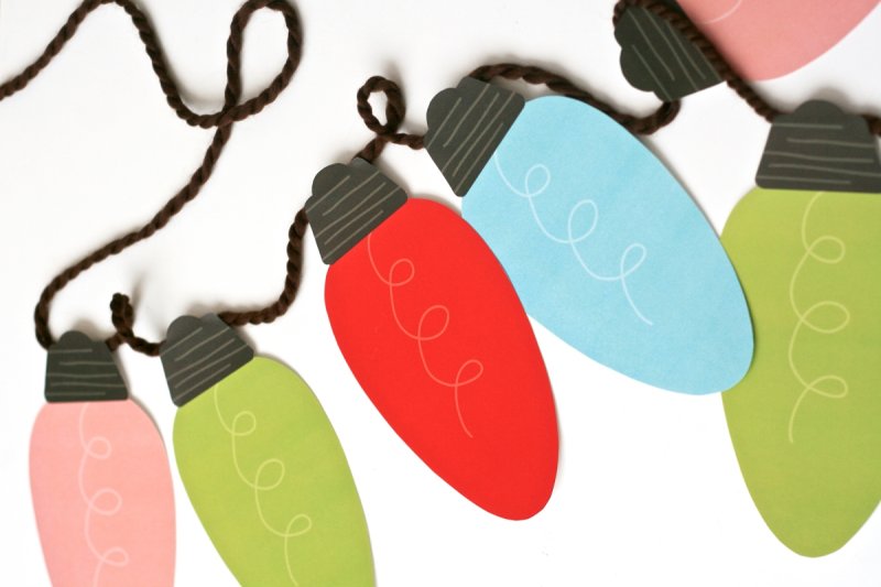 Лампочка из цветной бумаги