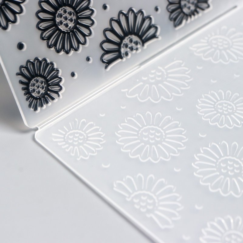 Пластиковые ромашки