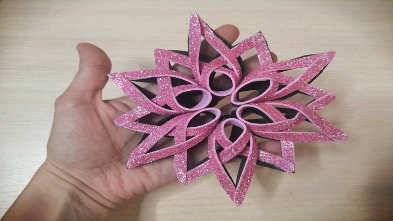 Снежинка из фоамирана глиттерного