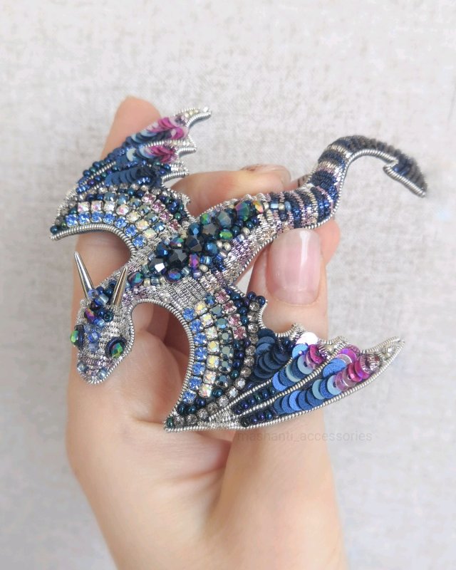 Дракон брошь бисер
