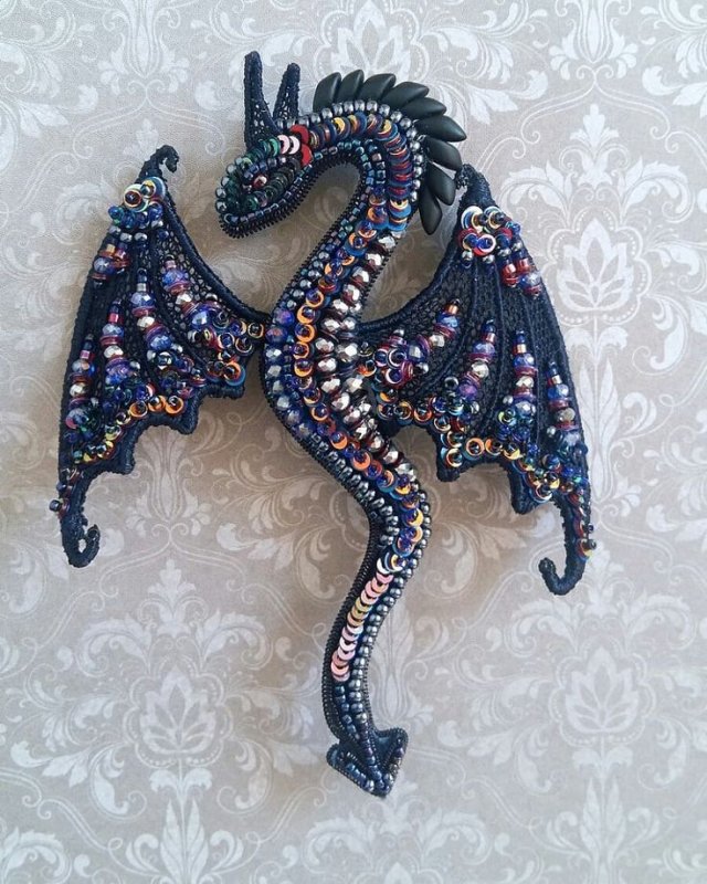 Дракон брошь бисер