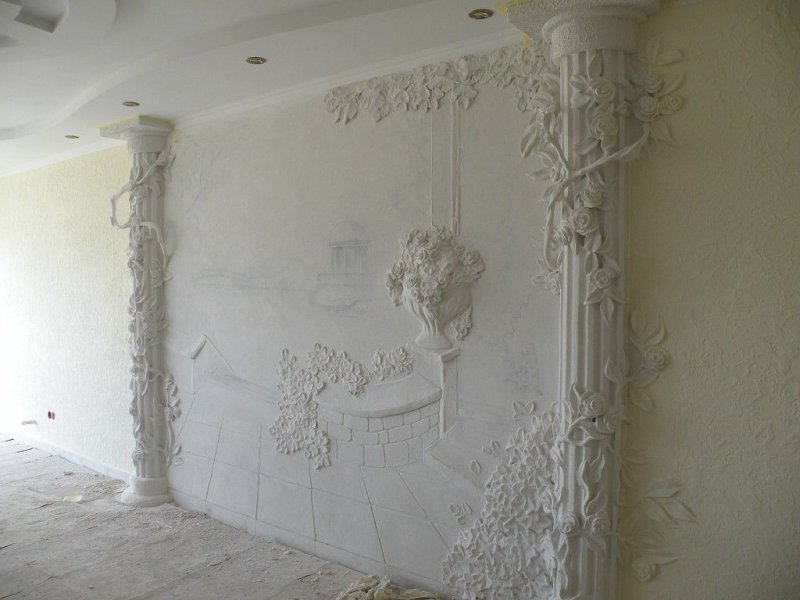 Отделка стен барельефом
