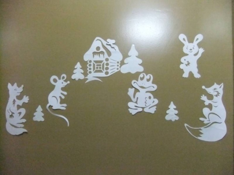 Сказочные звери новый год на окна в детском саду