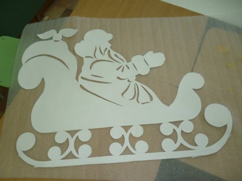 Сани Деда Мороза на окно