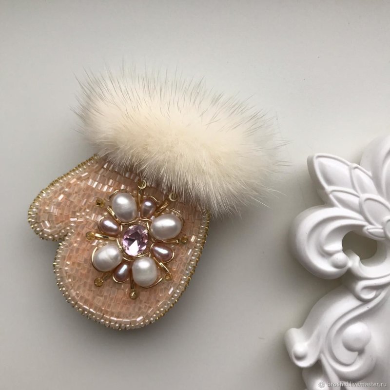 Брошки варежки