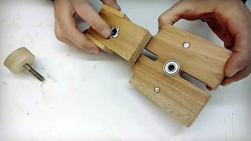 Кондуктор для шкантов под 45 градусов