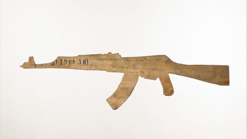 АК 47 из дерева