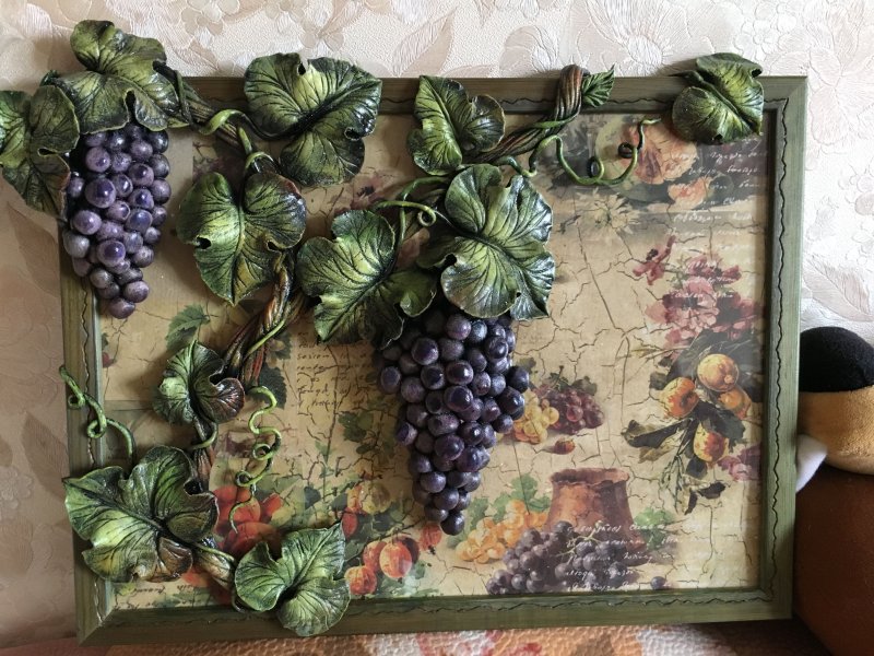 Виноградная лоза из гипса