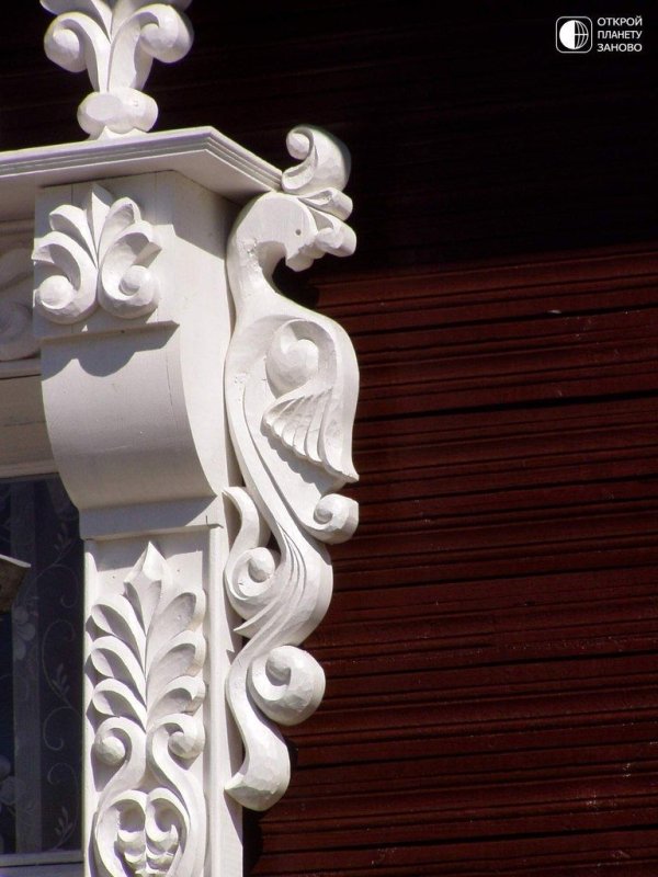 Фасады с резными элементами