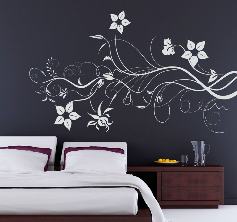 Трафарет в спальню