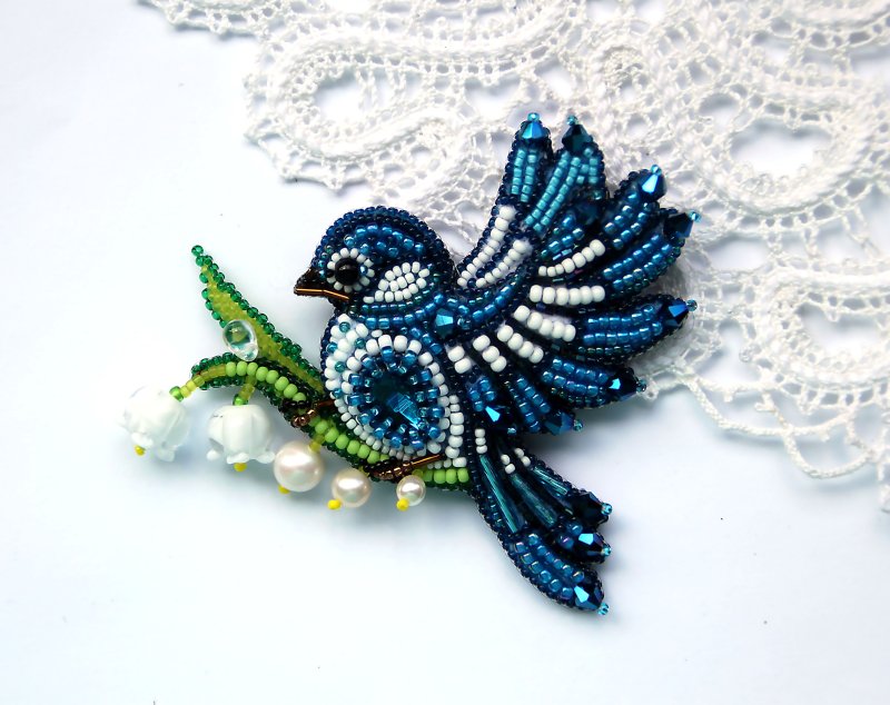 Абрис арт броши из бисера