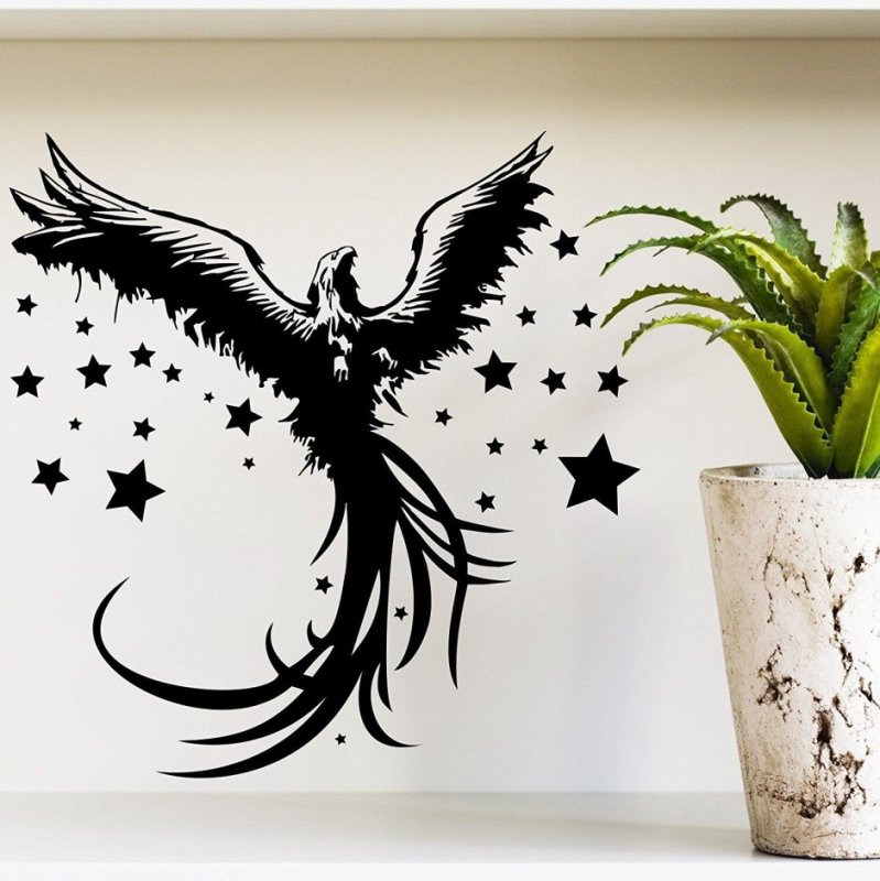 Феникс на стене