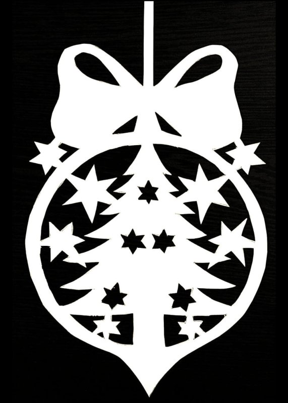 Новогодние украшения на окна из бумаги