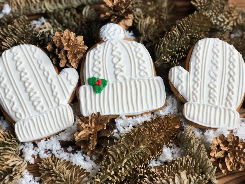 Пряник варежка новогодний