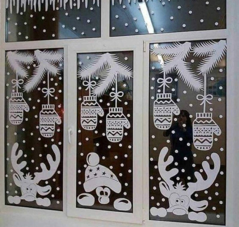 Новогоднее украшения на окна